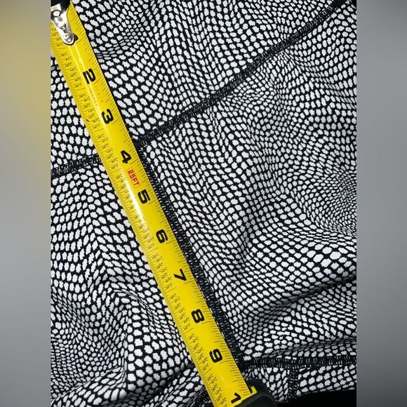 Sweaty Betty Flatter Me Full Length Croc Print Jacquard Size Small NWOT - Picture 10 of 12